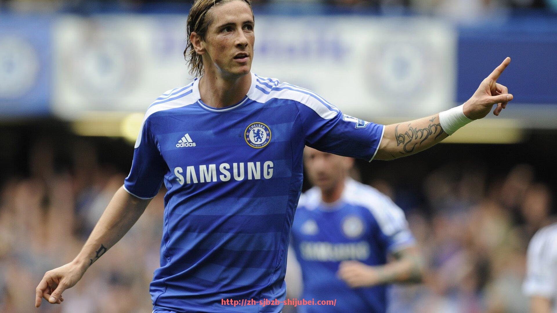 世俱杯直播-世俱杯球队球衣赞助品牌合作细节与设计理念分析